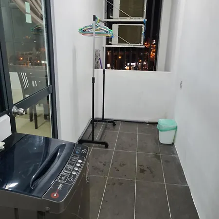 Nino Homestay Roxy Apartment Kuching Exterior photo